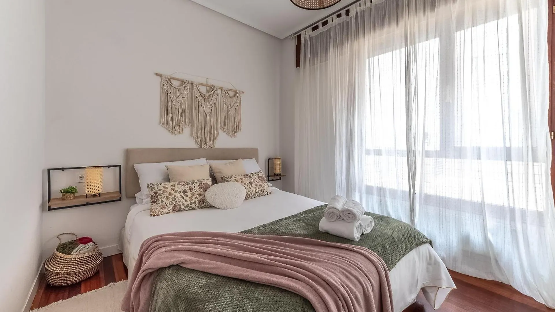 Lovely And Calm - Good Location In The Center Of Bilbao Spain