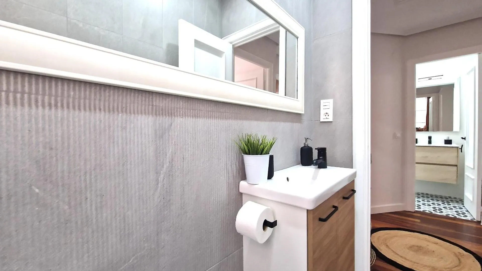 Lovely And Calm - Good Location In The Center Of Bilbao Apartment